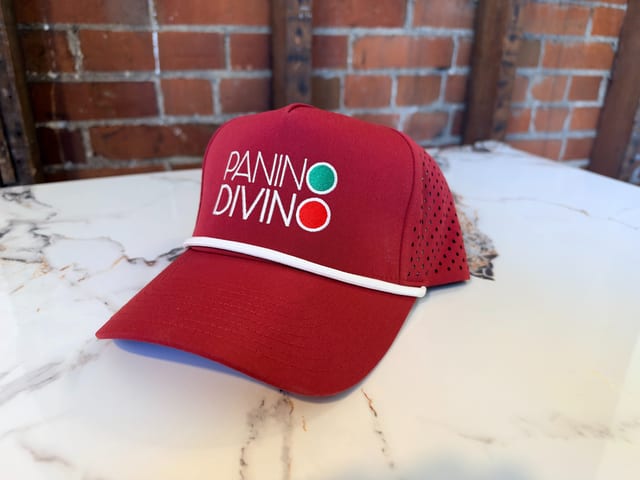 Panino Divino Hat Red.